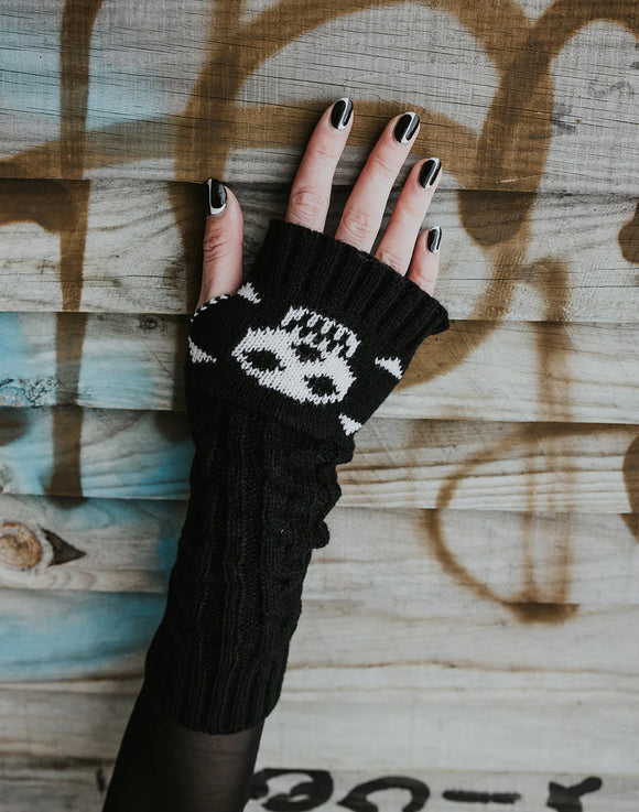 Pamela Mann Skull And Crossbones Fingerless Gloves